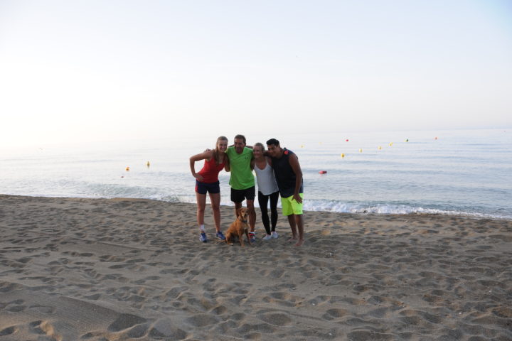 Vollgas-Team am Strand von Marbella
